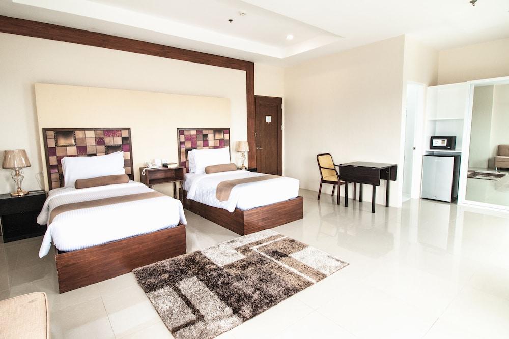 Hotel Dumaguete Dumaguete City Bagian luar foto
